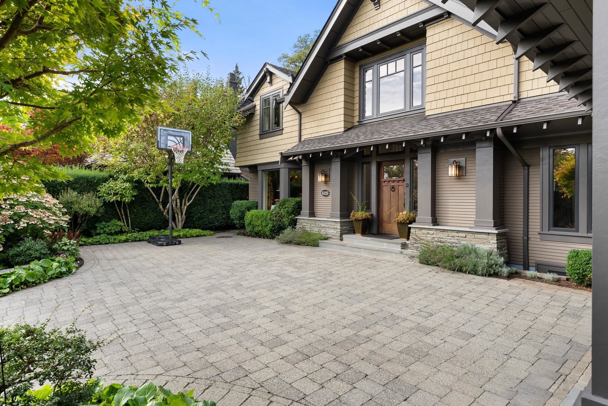 New property listed in Kerrisdale, Vancouver West